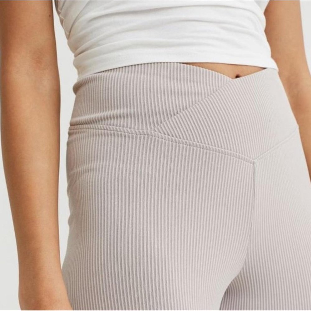 black H&M divided ribbed crossover pants/leggings size small